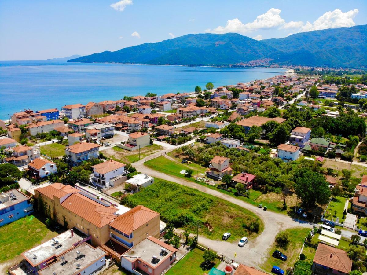 Atlantis Apartments Vrasná Buitenkant foto